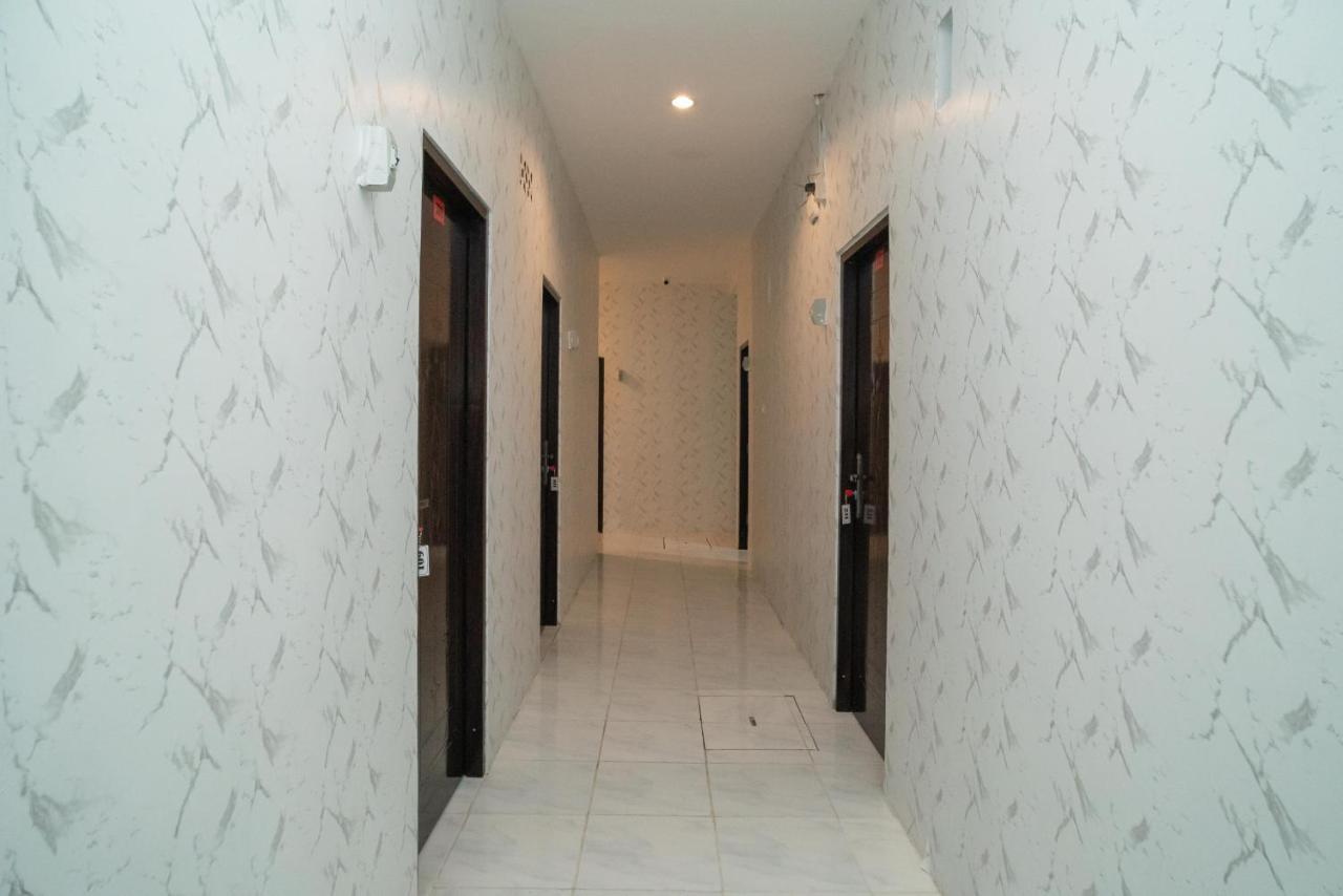 Reddoorz Near Sarinah Jakarta Luaran gambar