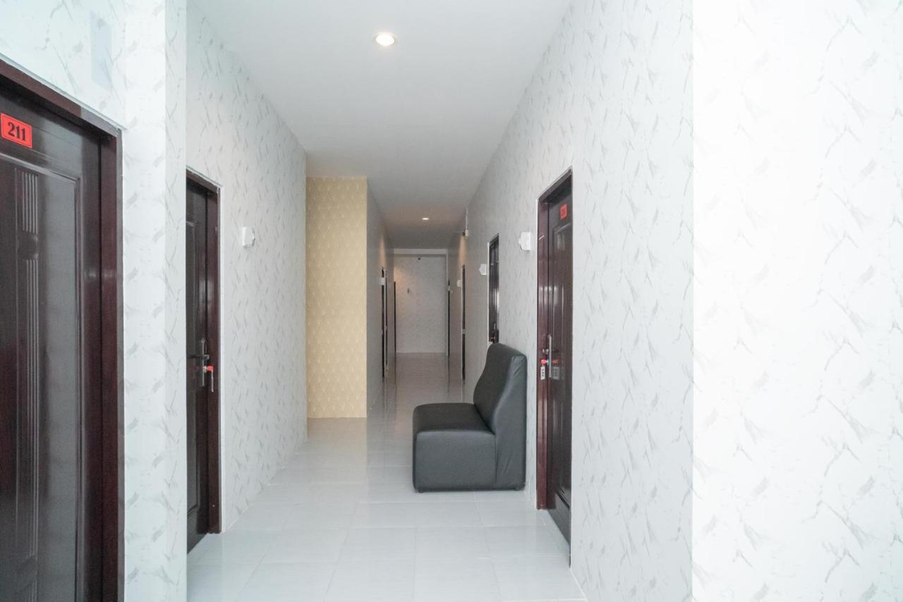 Reddoorz Near Sarinah Jakarta Luaran gambar